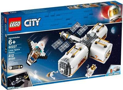 LEGO 60227 Lunar Space Station – Imperfect Box | Grade A
