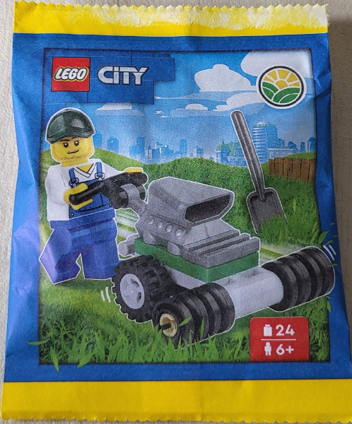 LEGO 952404 Farmer with lawn mower – Like New | Grade A